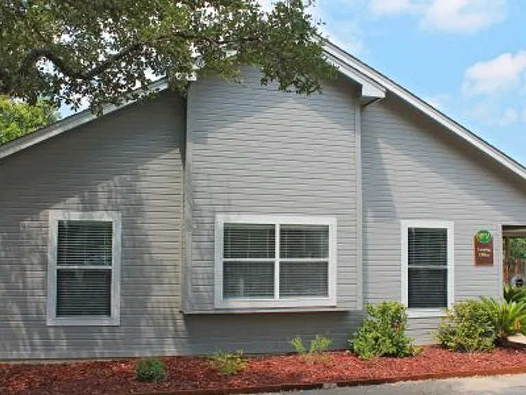 Country View Apartments — Photo 30
