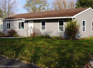 2442 Flintridge St, Orion, MI 48359