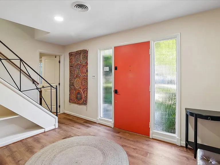 200 Belton Rd — Photo 3