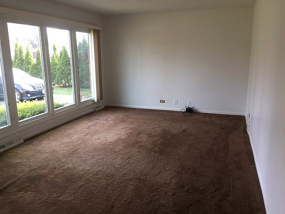 5th image of 8856 Moody Ave