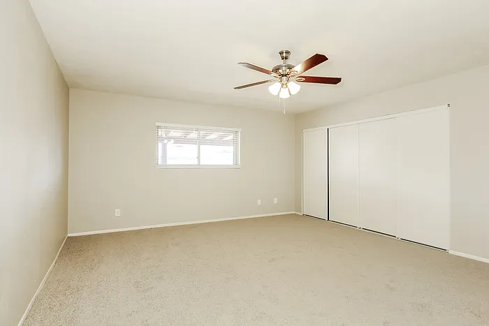 3143 W Julie Dr — Photo 8