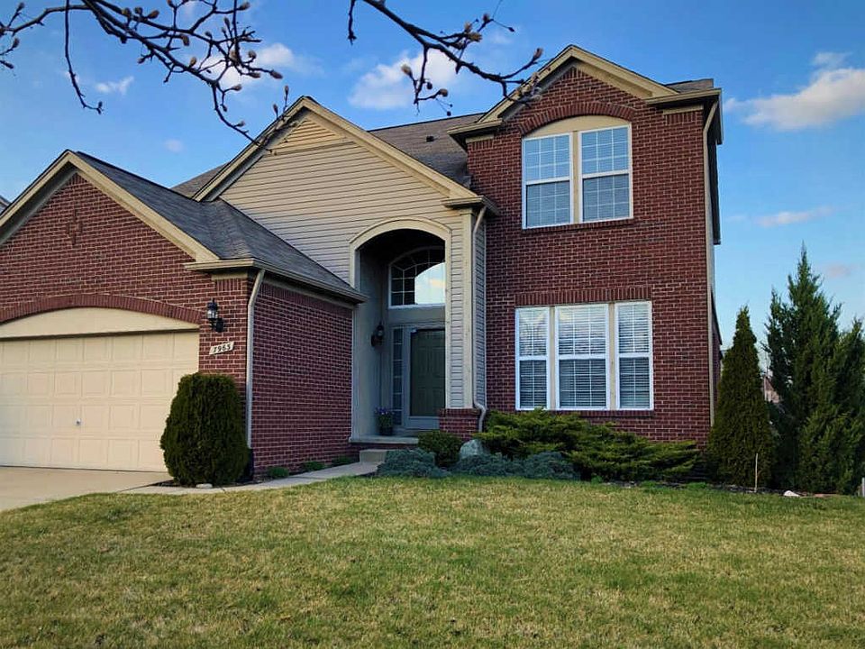 1st image of 7963 Hallie Dr