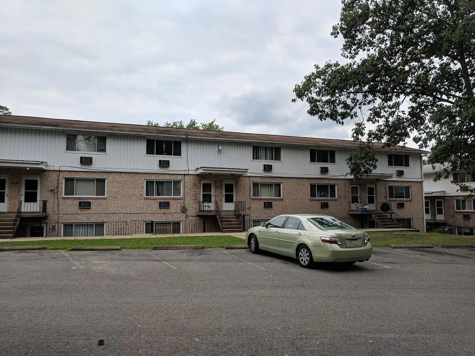 900 Seneca Ct APT 38 photo 1