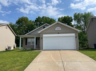 102 Katie Lynn Ct, Wentzville, MO 63385