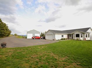 530 W Carbury St, Tekoa, WA 99033