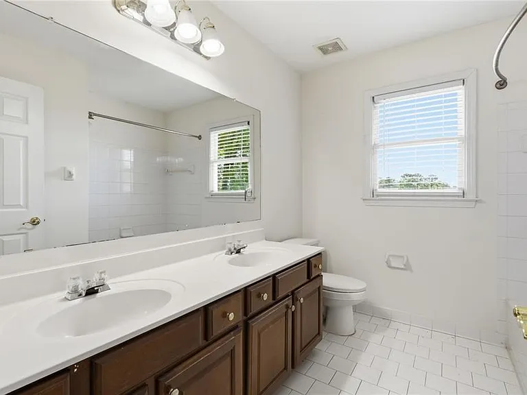 1702 Clay Brooke Ct SE — Photo 14