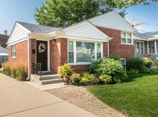 900 Rowe Ave, Park Ridge, IL 60068