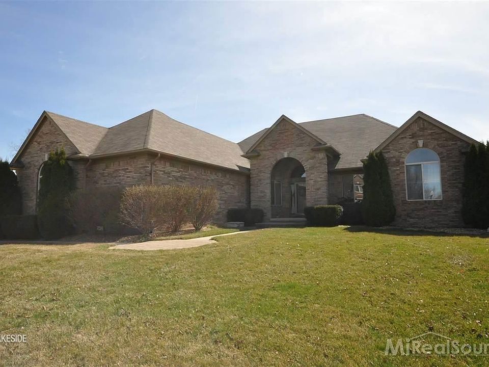 1st image of 54430 White Spruce Ln