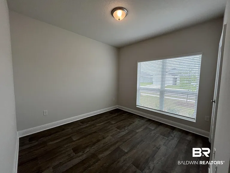 14836 Dayton Cir — Photo 8