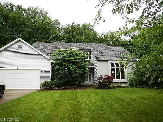 230 Avalon Dr SE photo 1