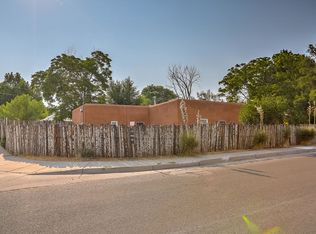 409 47th St NW, Albuquerque, NM 87105