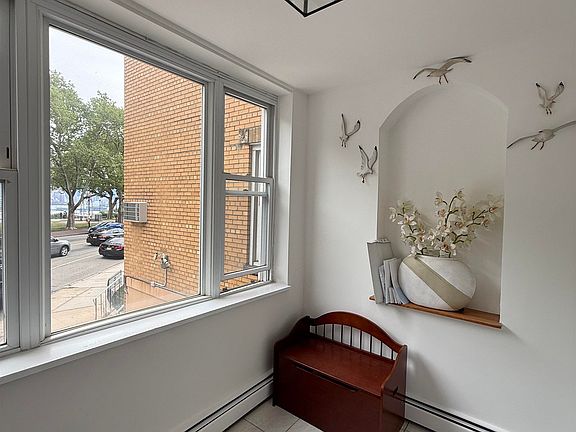 4th image of 5409 Boulevard East #2