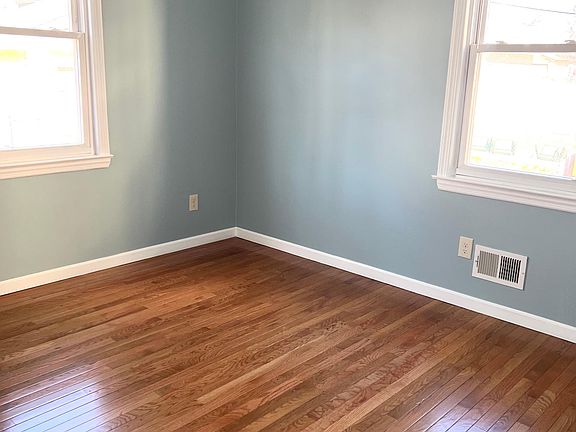 4th image of 221 Kerrigan Blvd