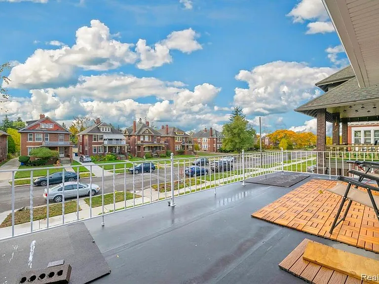 1502 Virginia Park St — Photo 18