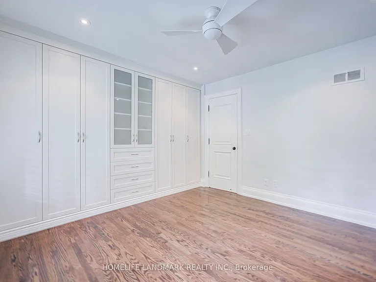 102 Stratford Cres — Photo 23