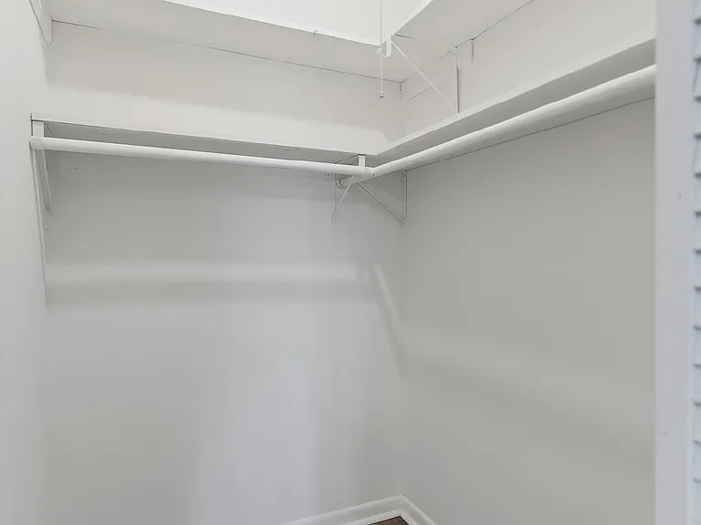 105 Ppoole St #303 — Photo 41