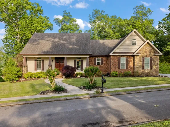 86 Avenue Of The Oaks, Rock Spring, GA 30739