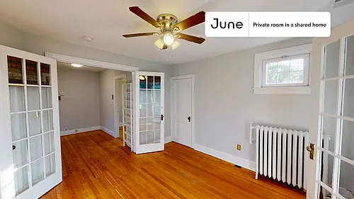 1214 Michigan Ave NE Photo 1