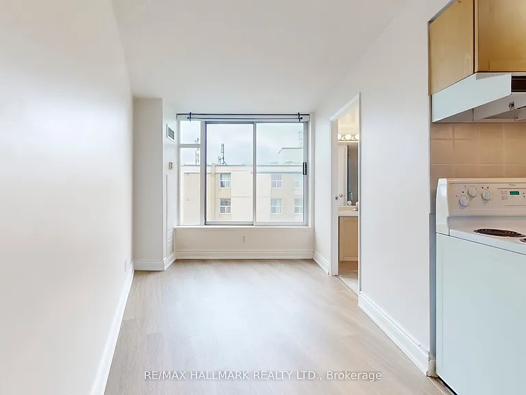 650 Queens Quay W #1121 — Photo 5