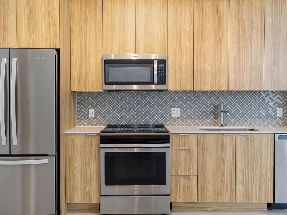 1st image of 2160 N Bayshore Dr #2D2