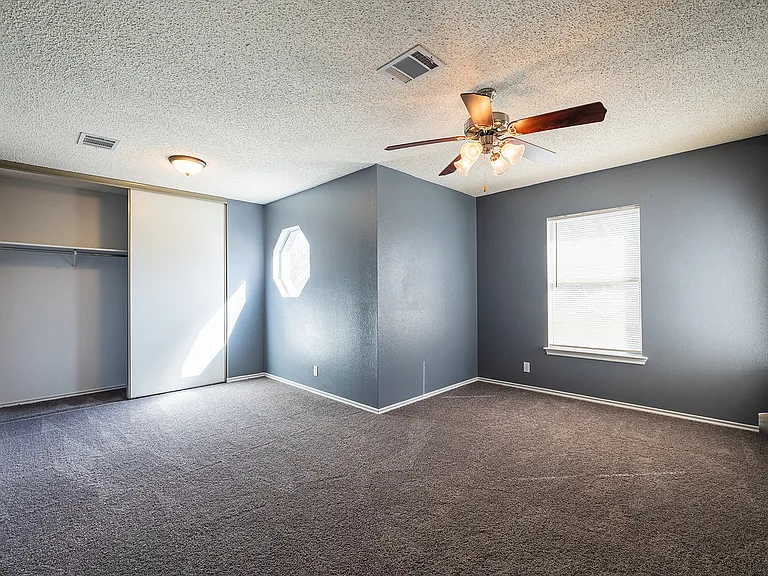 1240 Dexford Dr — Photo 15