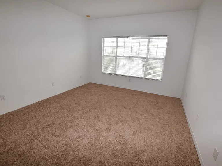 2604 Grand Central Pkwy #2 — Photo 11