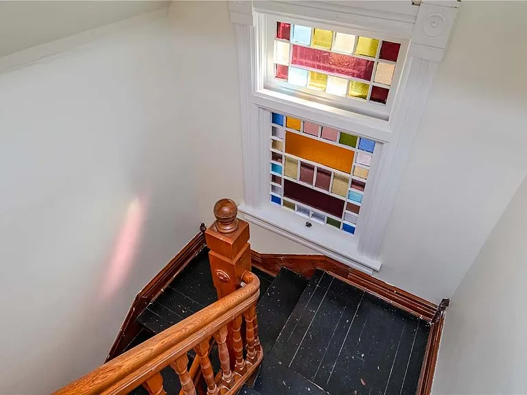 320 Park Dr — Photo 32