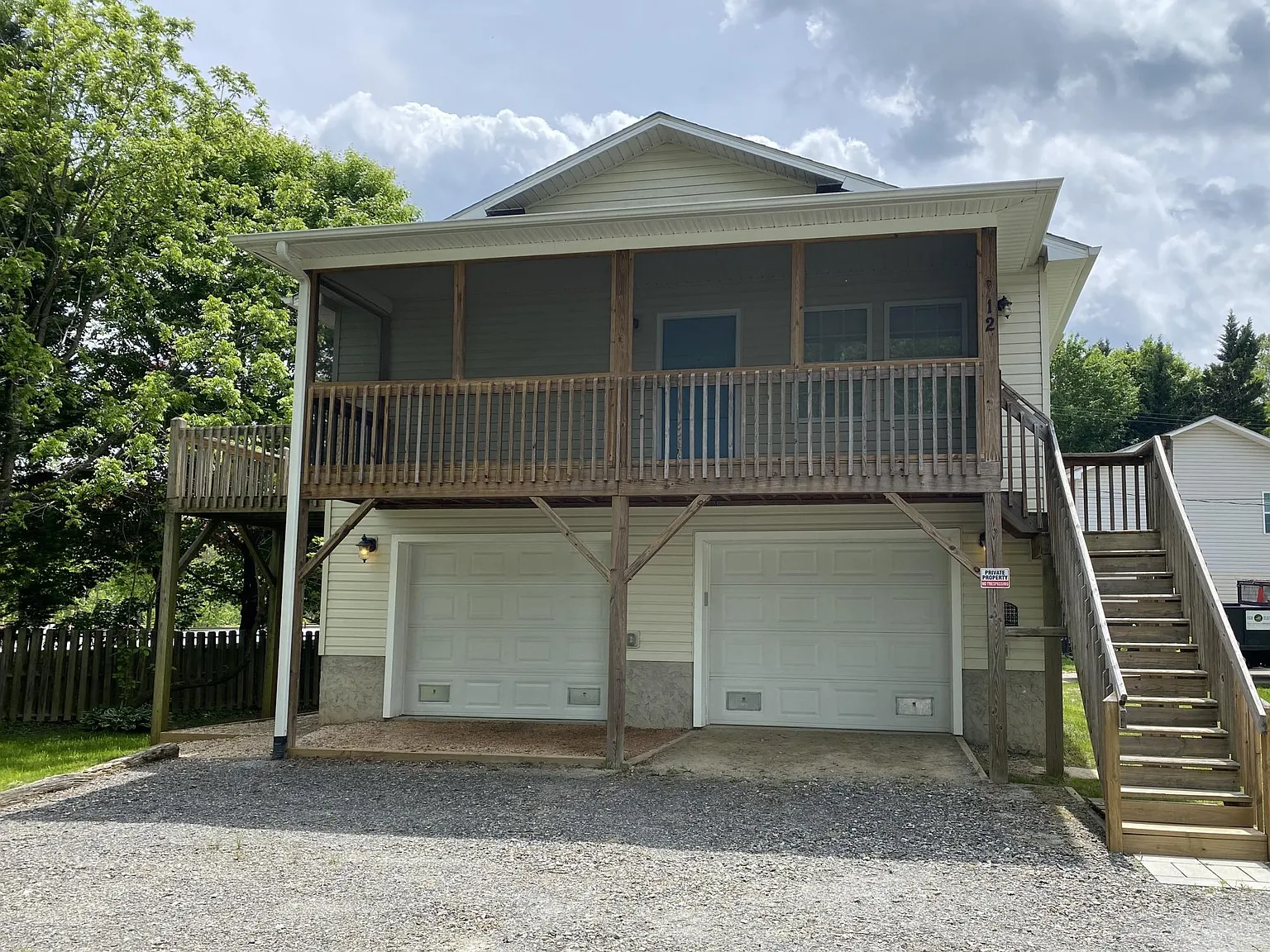4 bed, 1950 sqft, $2,975 — Photo 2