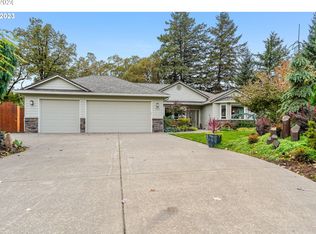 1012 Lakeside Ct, North Bonneville, WA 98639