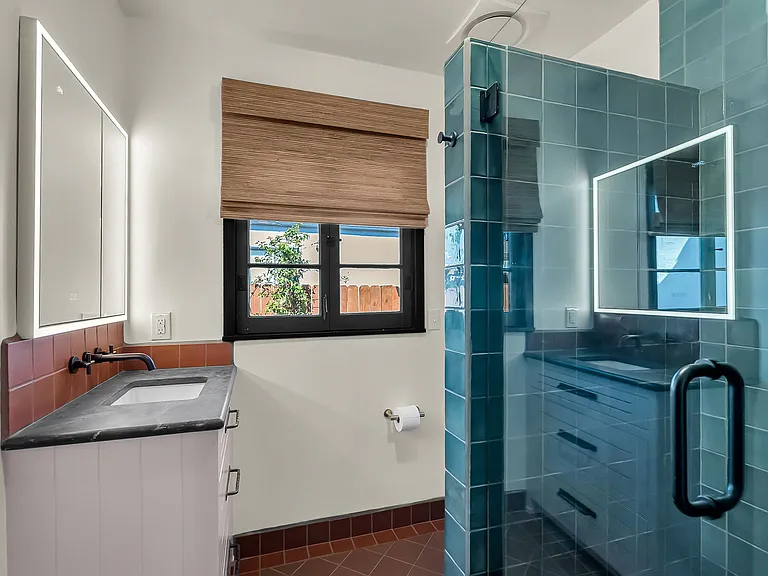 4654 Merrill Ave — Photo 46