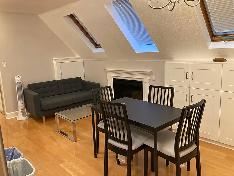 1550 Comox St — Photo 10