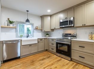 155 Fairhaven Rd, Mattapoisett, MA 02739