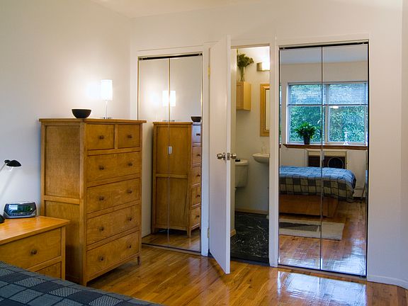 Master Bedroom/Private Bath