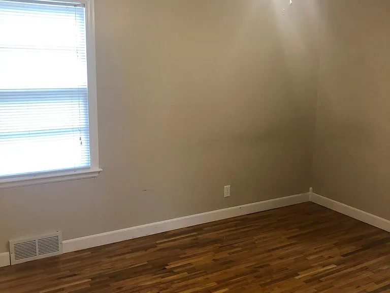 2934 S 42nd St — Photo 11