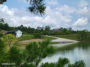 2nd image of 18 Bay View Point Lot 18
