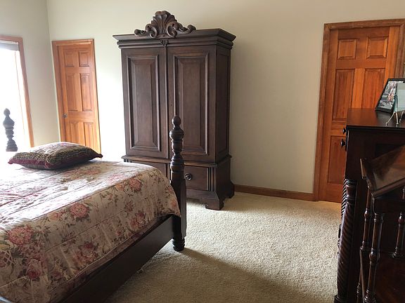 Dual Master Walk In Closets