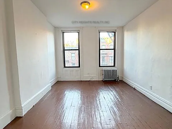 512 East 12th Street image 1 of 7