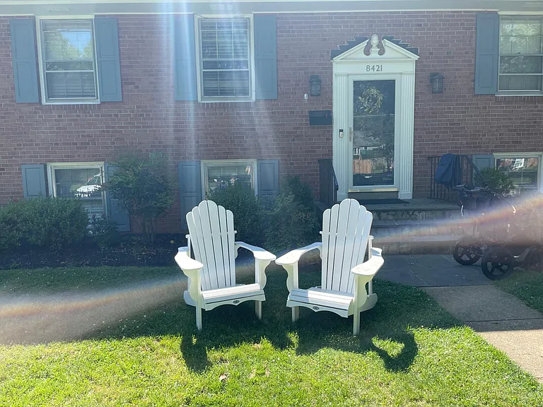 8421 Crown Pl — Photo 3
