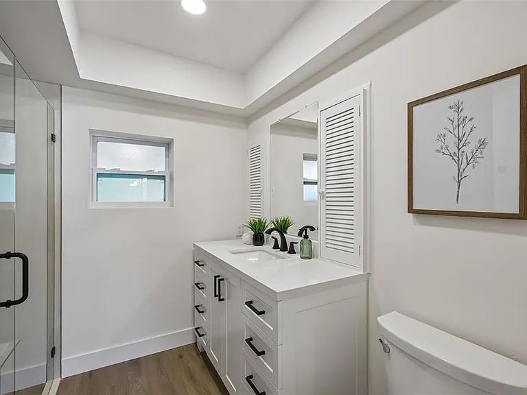 6735 Keystone Dr — Photo 27