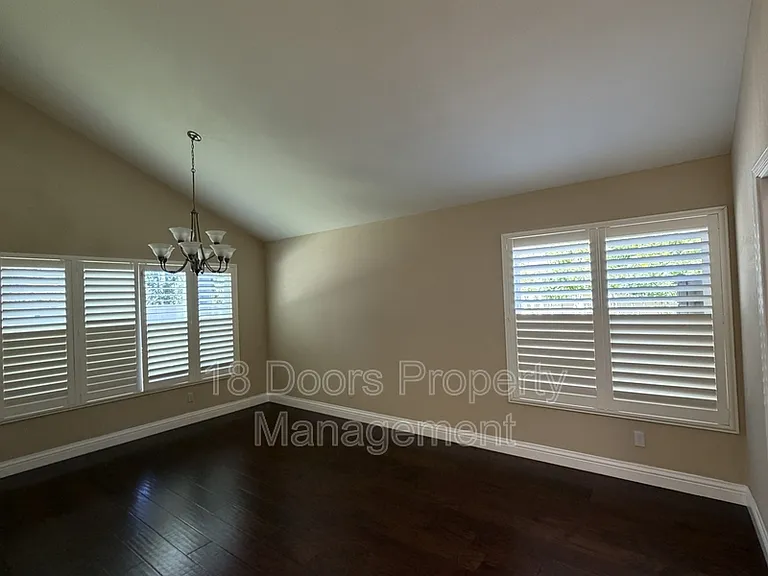 11035 Forestview Ln — Photo 35
