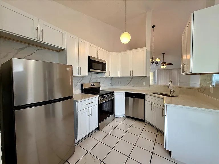 6521 Garden Spring Ct — Photo 6