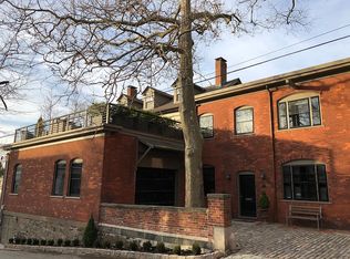 10 Lloyd Ln, Providence, RI 02906