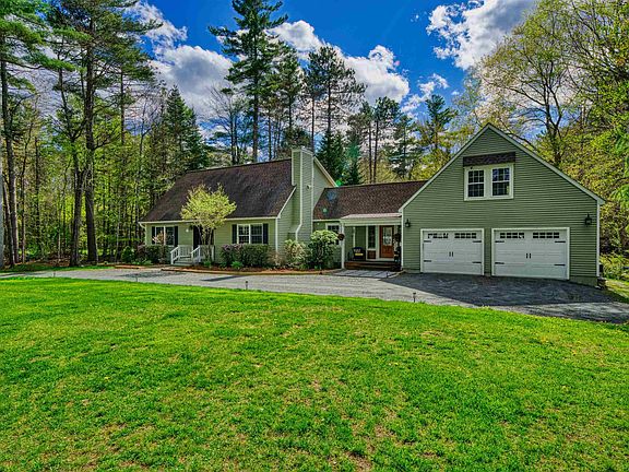 3rd image of 22 Pine Ridge Road