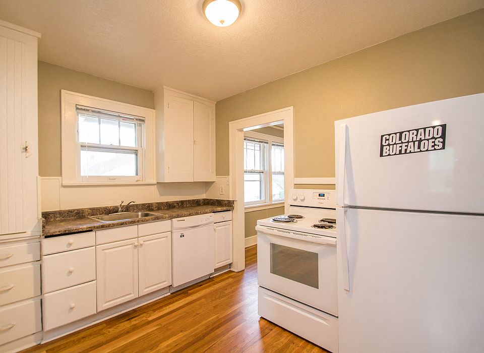 1111 Lincoln Kitchen