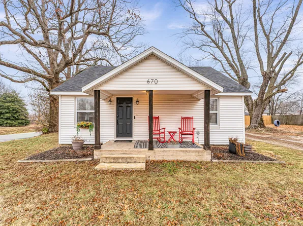 670 N Pine Street, Marshfield, MO 65706