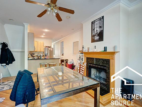 4th image of 3739 N Sheffield Ave Unit 1