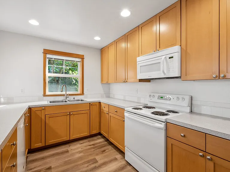 2-Bedroom Apartment for Rent at North Admiral Court - West Seattle — Photo 6