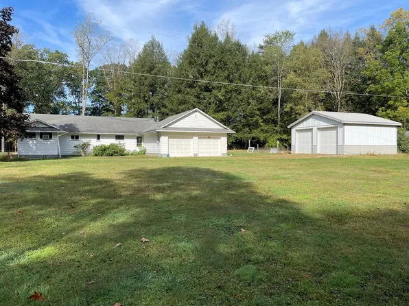 239 Sleepy Hollow Dr, Franklin, PA 16323