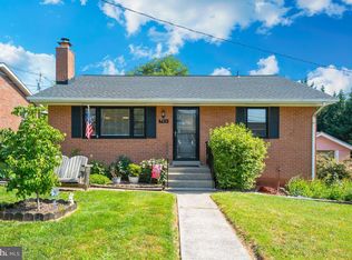 907 Chestnut St, Frederick, MD 21703