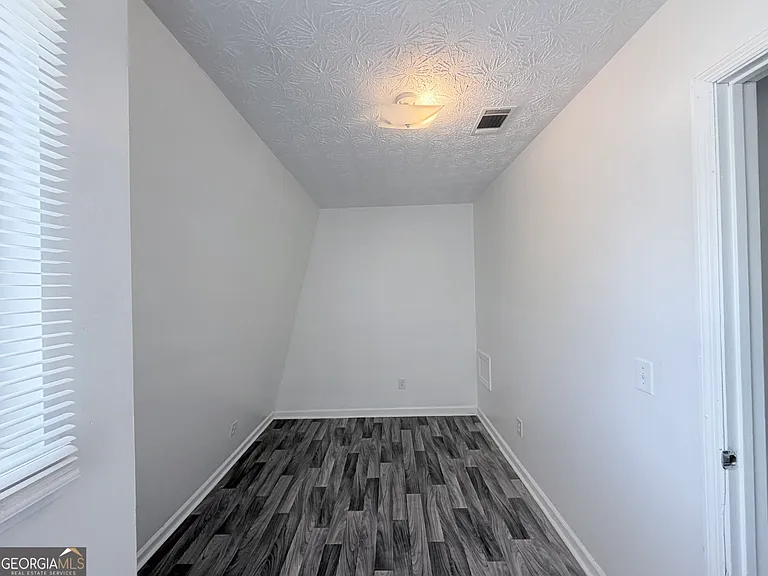 460 Rustwood Dr — Photo 7
